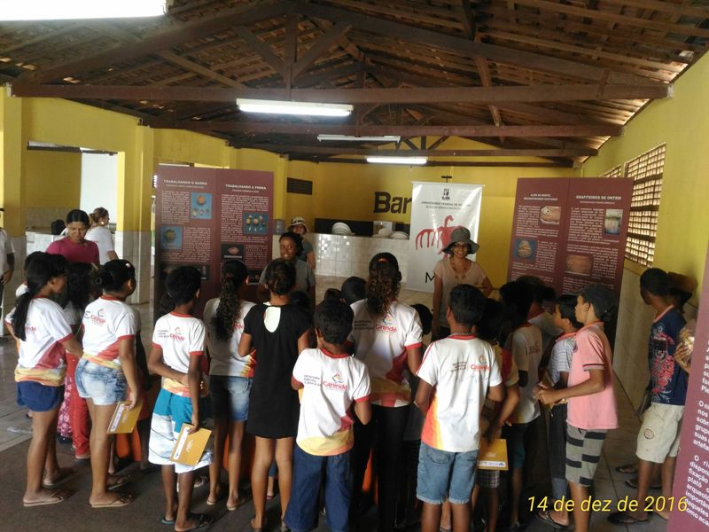 AÇÃO EDUCATIVA-PARCERIA AMBIENTEC/IPHAN/MAX - POVOADO CURITUBA EM CANINDÉ DE SÃO FRANCISCO 